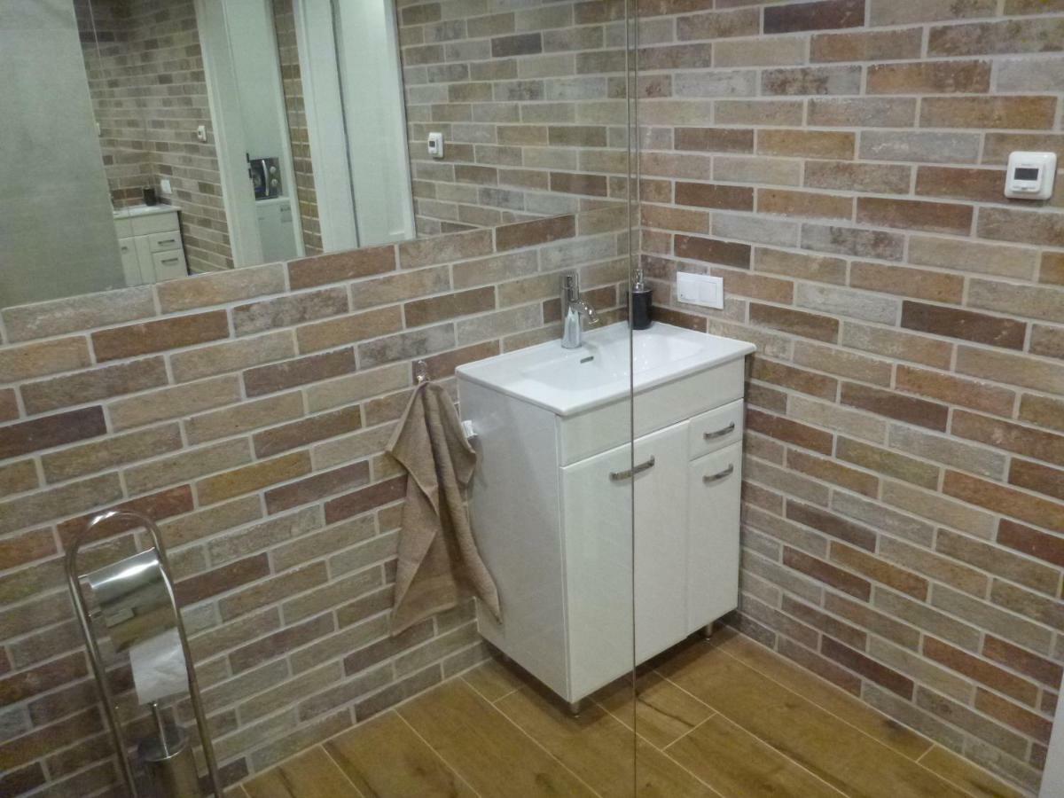 Apartament Na Brodatego Wrocław Exterior foto